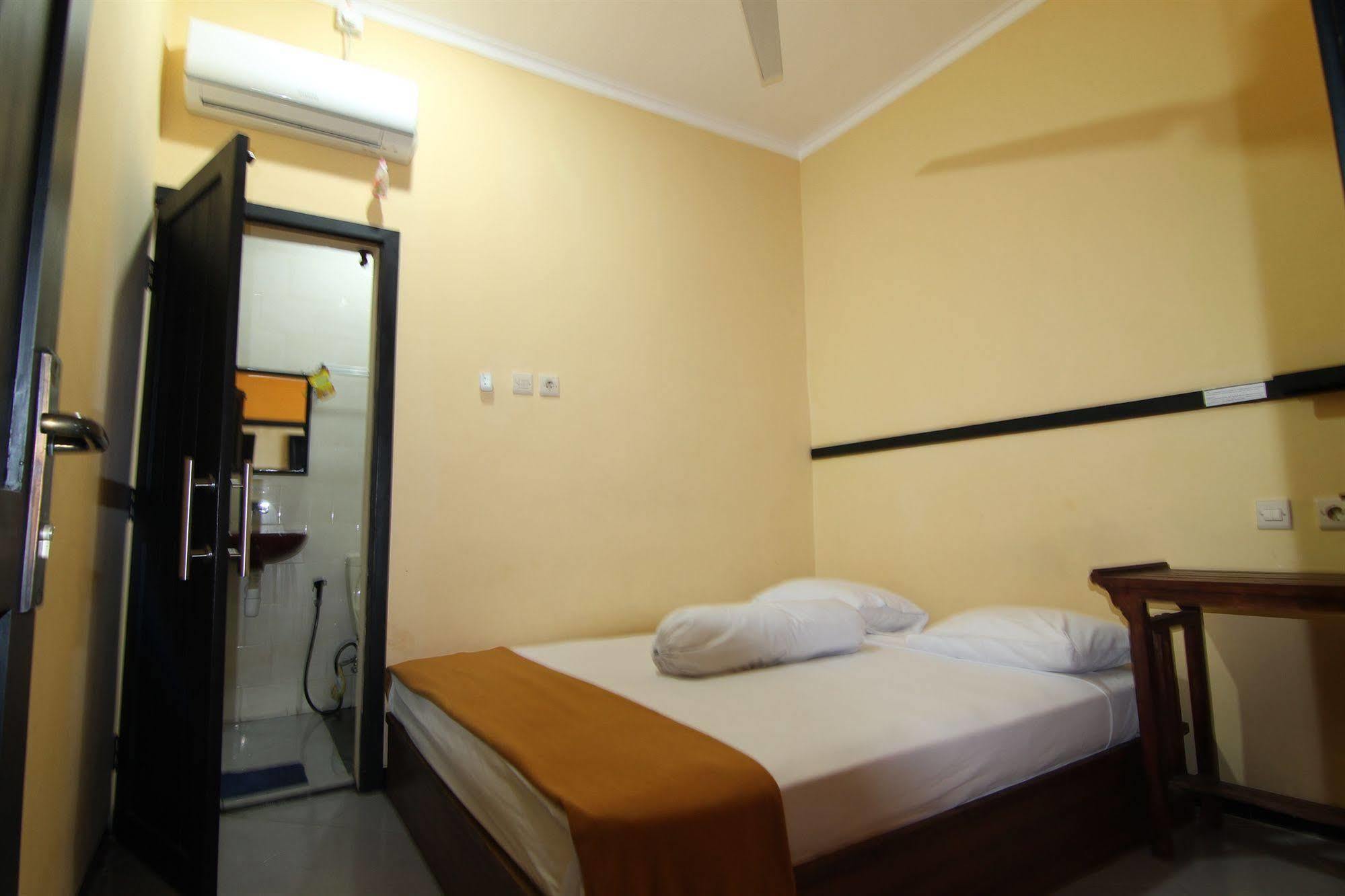 Ct1 Bali Bed & Breakfast Kuta Lombok Eksteriør bilde