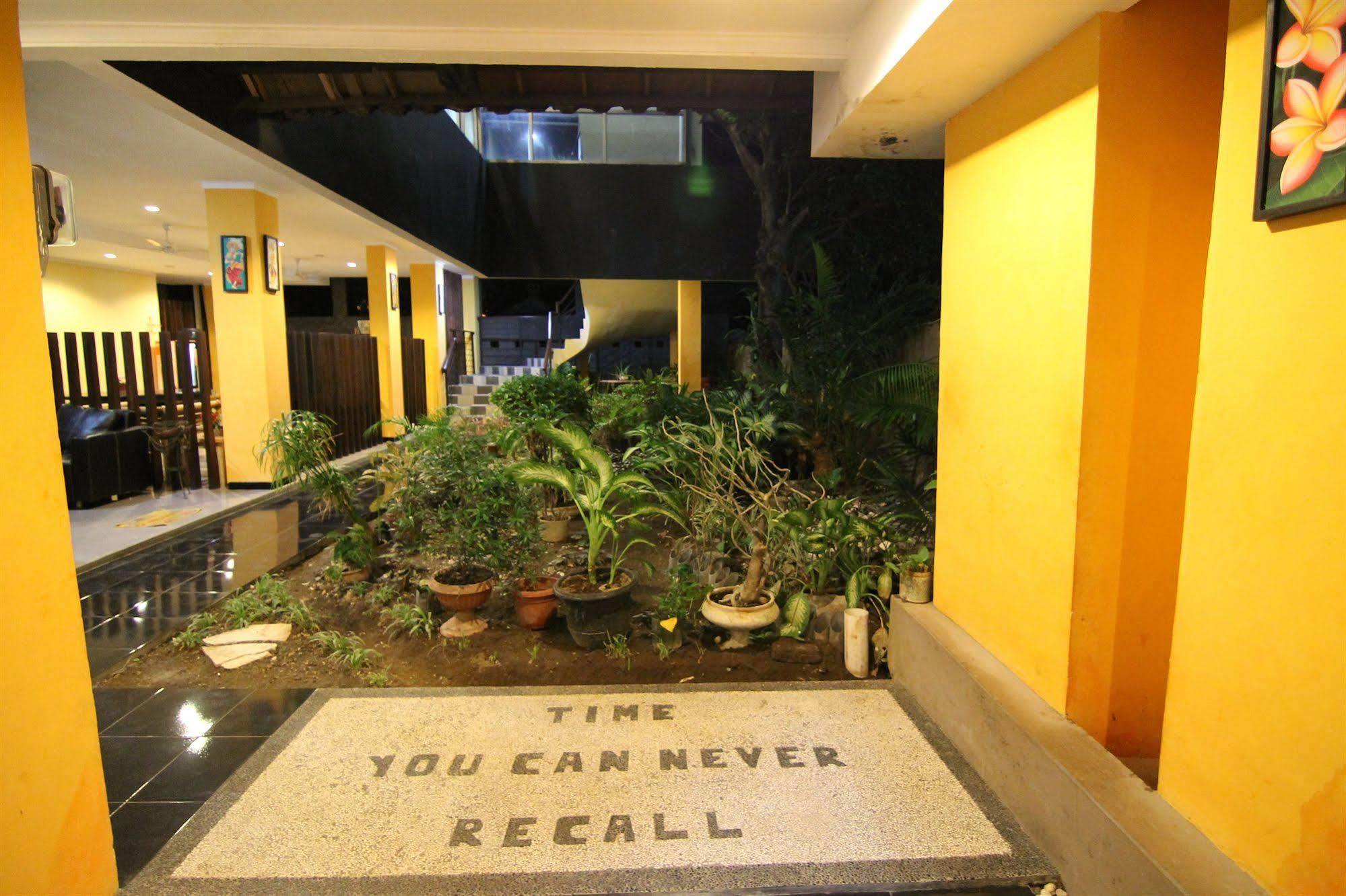 Ct1 Bali Bed & Breakfast Kuta Lombok Eksteriør bilde